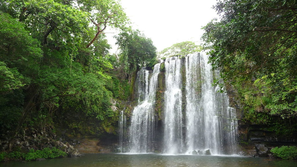 Llanos de Cortes waterfall