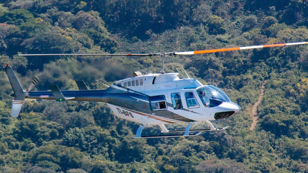 Costa Rica helicopter transportation 16 9